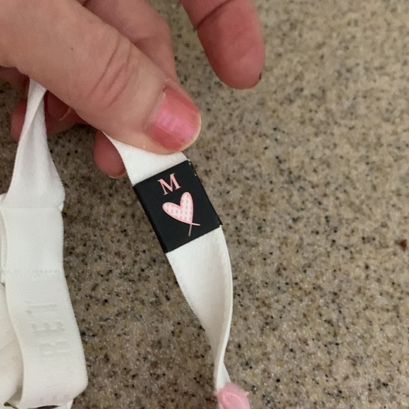 Victorias Secret bralette pink Medium. New! $55 purchased new. - Picture 7 of 7